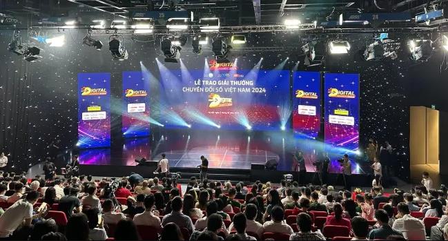 Toàn cảnh lễ trao giải