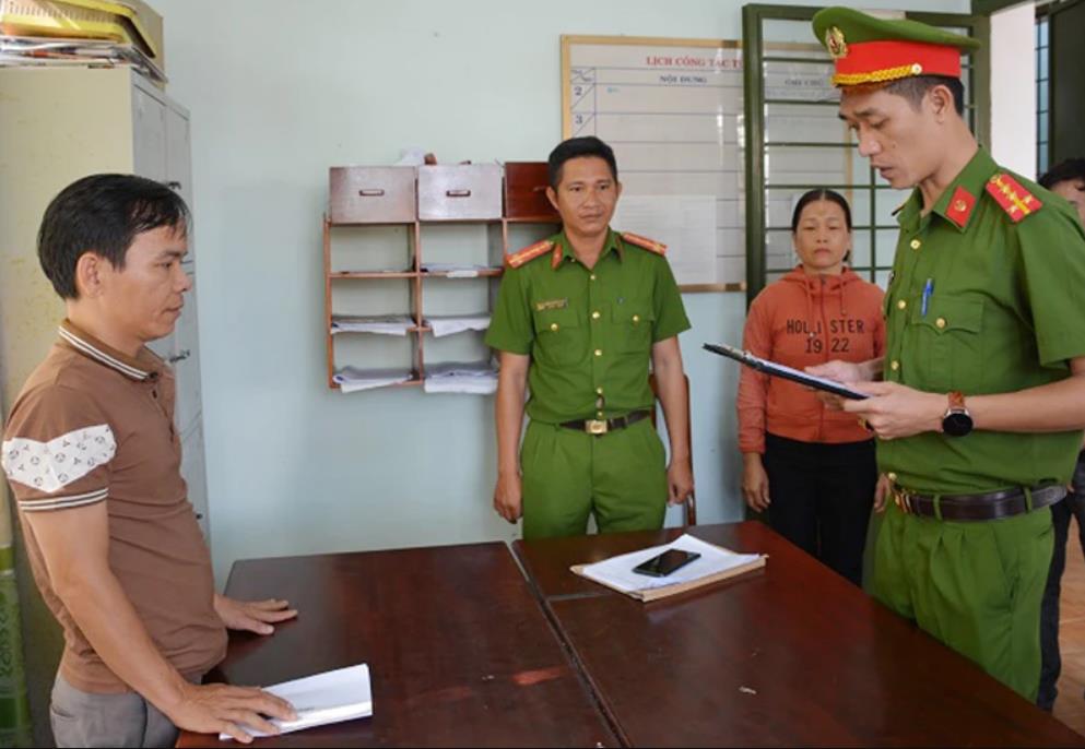 Cơ quan CSĐT Công an tỉnh Quảng Nam khám xét nơi ở đối tượng Trần Bùi Hoài Phương.