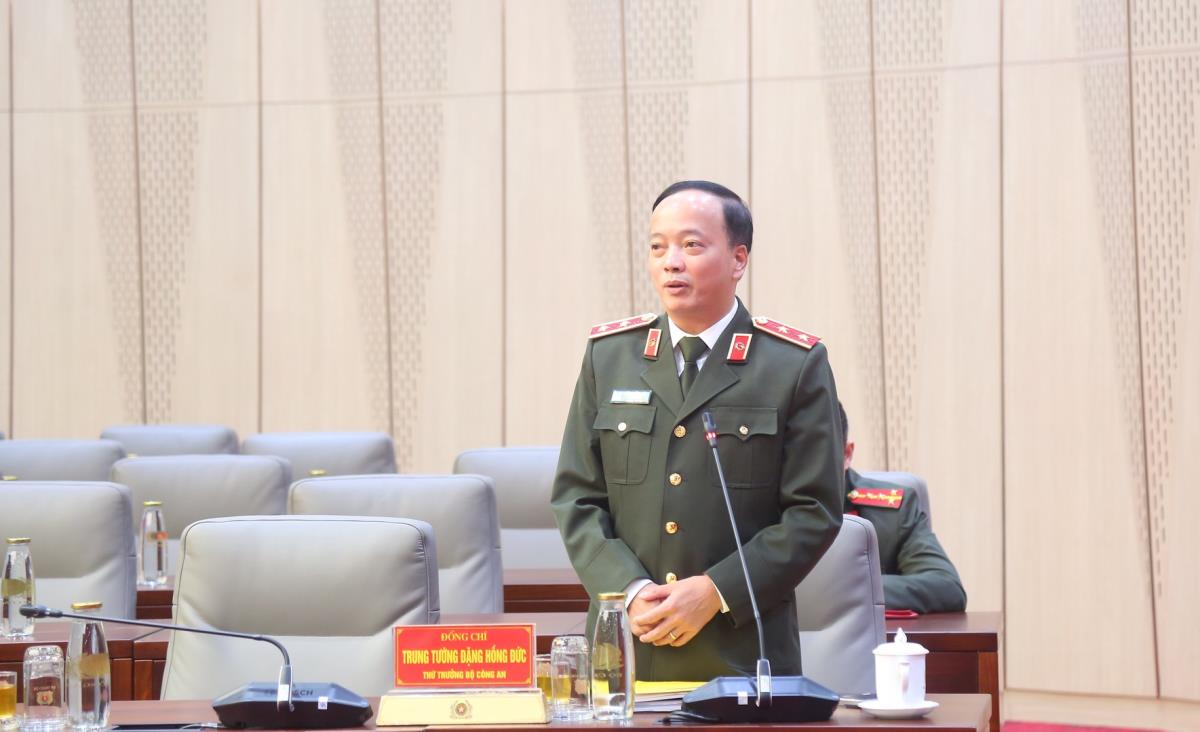 Thượng tá Trần Minh Nguyên chủ trì tại điểm cầu Công an TP Đà Nẵng.