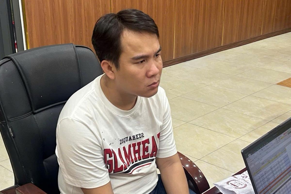 Lực lượng chức năng triệu tập, làm việc với các đối tượng liên quan.