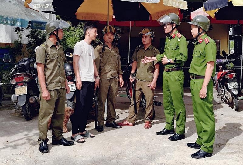 Công an xã Ba tổ chức tuần tra, đảm bảo an ninh trật tự trên địa bàn xã.