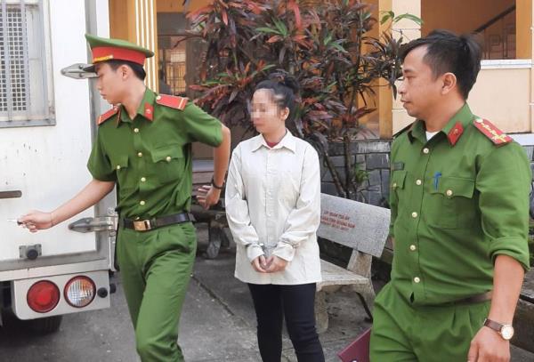 Nữ quái làm giả con dấu chiếm đoạt hơn 9 tỷ đồng lãnh 18 năm tù