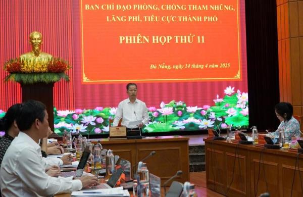 Đẩy mạnh phòng, chống tham nhũng, lãng phí, tiêu cực gắn với hoàn thành sắp xếp, tinh gọn tổ chức bộ máy