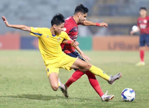 Vận đen và thẻ đỏ