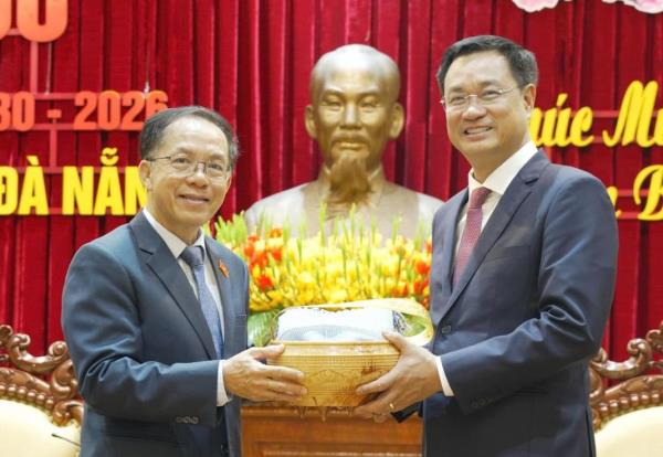 Bí thư Thành ủy Đà Nẵng Lê Ngọc Quang tiếp Đoàn công tác tỉnh Salavan thăm, chúc Tết