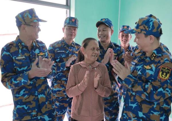 Vùng 3 Hải quân khánh thành, bàn giao 3 nhà cho bà con vùng lũ tỉnh Gia Lai