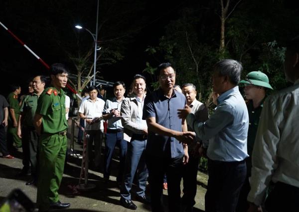 Sớm di dời người dân khỏi khu vực sạt lở