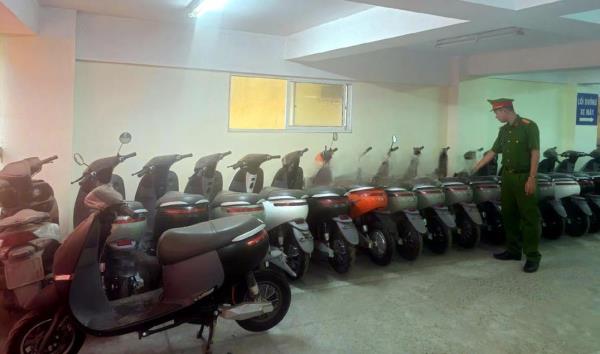 Hà Nội: Triệt phá đường dây sản xuất, tiêu thụ xe máy điện giả quy mô lớn