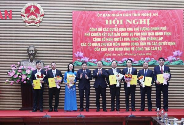 Nghệ An bổ nhiệm 7 giám đốc sở sau hợp nhất