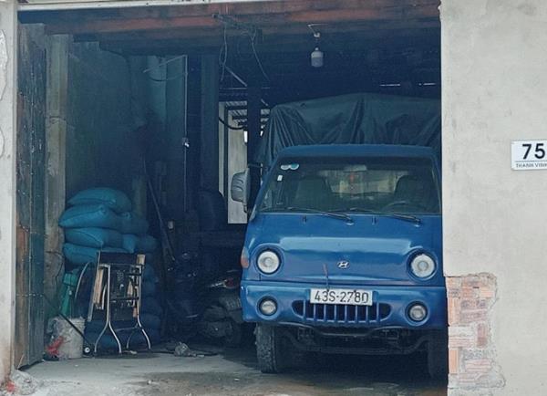 Nóng người vì xưởng đá lạnh