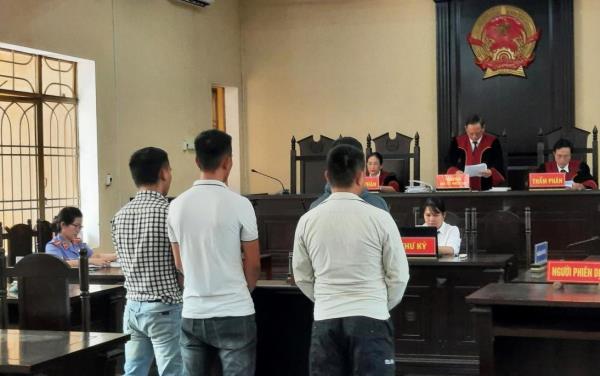 Y án nhóm con nghiện