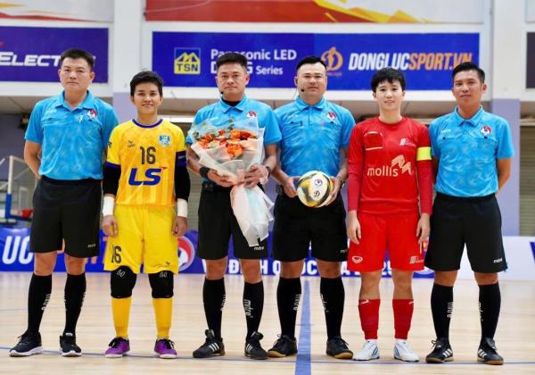 Cựu tuyển thủ Tuyết Dung chuyển sang futsal