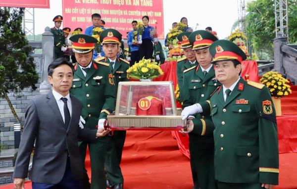 Hà Tĩnh tổ chức trọng thể Lễ truy điệu, an táng 4 liệt sĩ hy sinh tại Lào