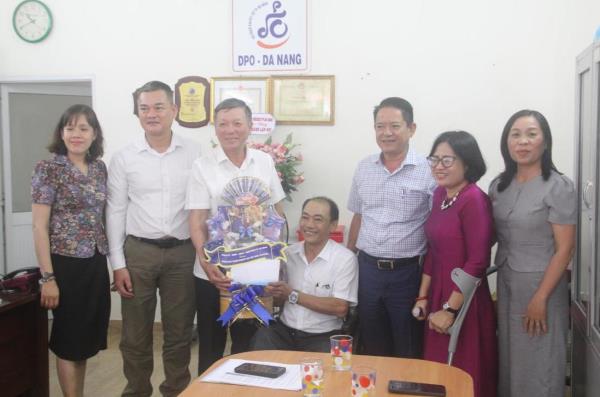 Trưởng Ban Dân vận Thành ủy thăm Hội Người khuyết tật và Hội Người mù