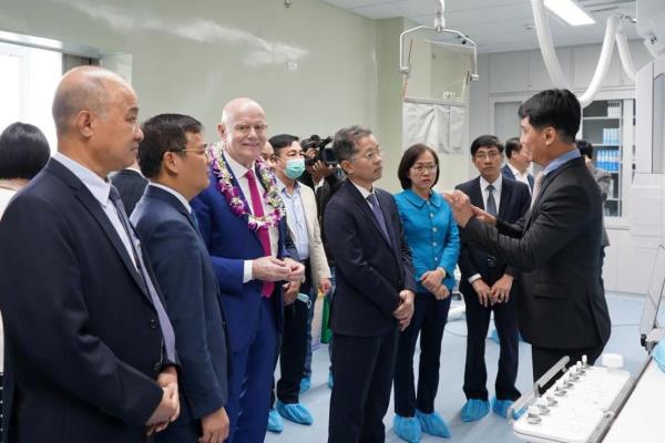 Lãnh đạo TP Đà Nẵng dự lễ khánh thành hệ thống chụp mạch số hóa xóa nền (DSA)