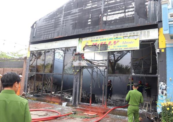 Mới sáng bà hỏa đã tung hoành