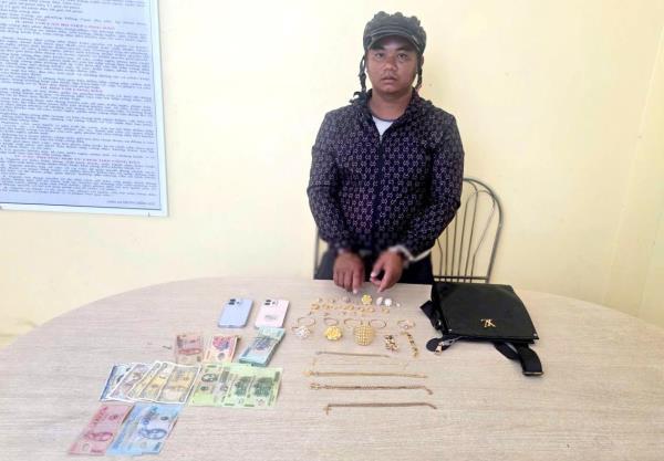 Phá két sắt trộm 1 tỉ đồng tiền, vàng ở Tây Ninh, bị bắt trên đường trốn về An Giang