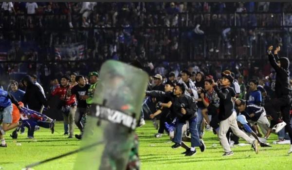 Khán đài Indonesia vẫn vắng khán giả đội khách