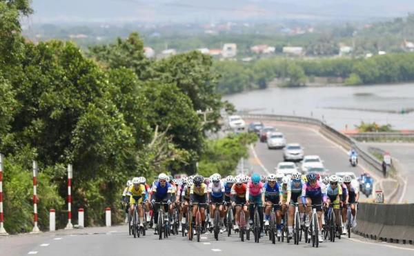 TPHCM đăng cai chuỗi Giải Xe đạp nữ Biwase