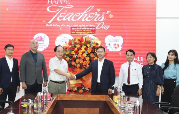 Thành phố sẽ có chính sách đồng hành để giáo dục đại học ngoài công lập phát triển bền vững