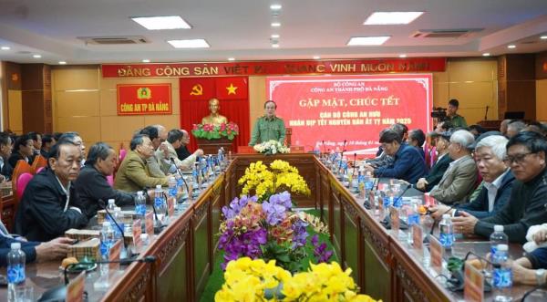 Công an TP Đà Nẵng gặp mặt, chúc Tết  cán bộ hưu trí nhân dịp năm mới