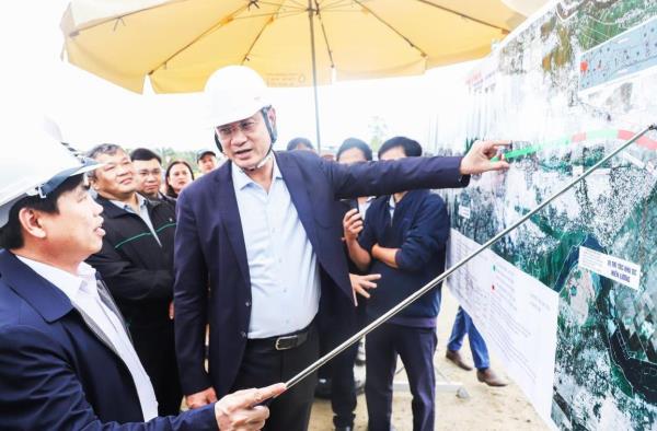 Đẩy nhanh tiến độ thi công các công trình trọng điểm