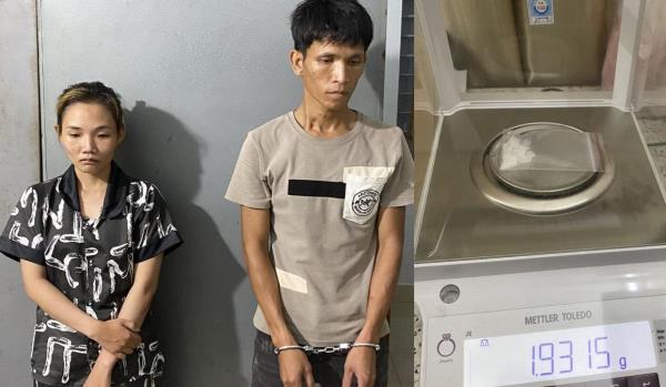 Đôi nam nữ buôn ma túy sa lưới