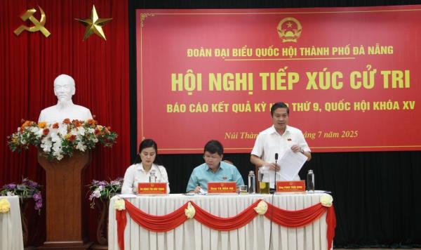 Cán bộ xã phải bám sát cơ sở, kịp thời giải quyết những vấn đề tồn tại để phục vụ dân tốt hơn