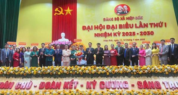 Phó Bí thư Thành ủy Đà Nẵng Ngô Xuân Thắng dự Đại hội Đảng bộ xã Hiệp Đức