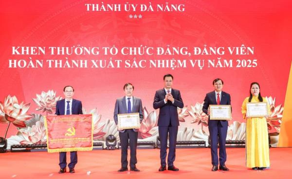 Tạo khí thế mới, động lực mới cho chặng đường phát triển của Đà Nẵng