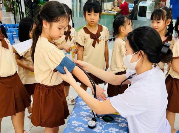 Bảo hiểm y tế giúp học trò vượt qua hoạn nạn