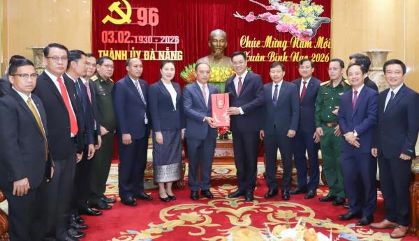 Bí thư Thành ủy Đà Nẵng Lê Ngọc Quang tiếp Bí thư Tỉnh ủy Attapeu (Lào)