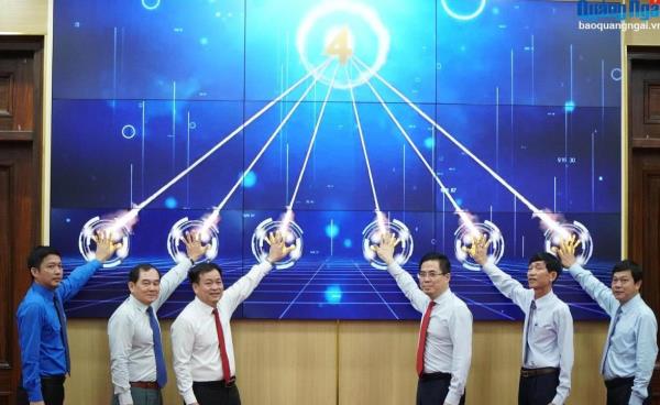 Quảng Ngãi phát động cài đặt ứng dụng chính quyền số, công dân số trên thiết bị thông minh