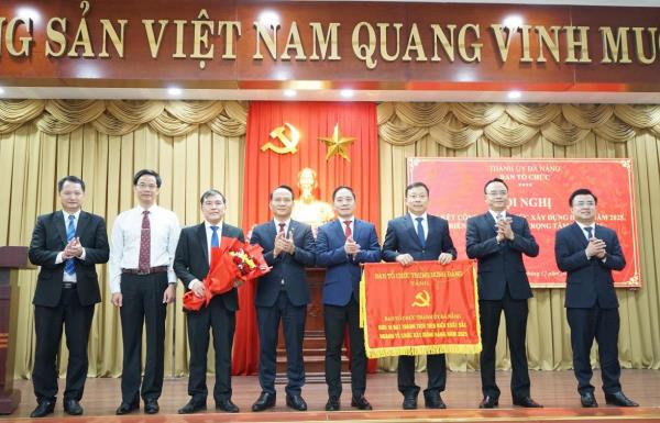 Xây dựng đội ngũ cán bộ ngành tổ chức xây dựng Đảng liêm chính, bản lĩnh, khách quan, công tâm, nói đi đôi với làm