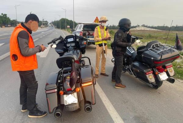 Xử lý nhóm Biker gây mất ATGT