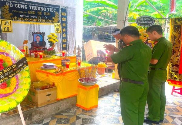 Vây bắt hung thủ đâm Công an viên tử vong