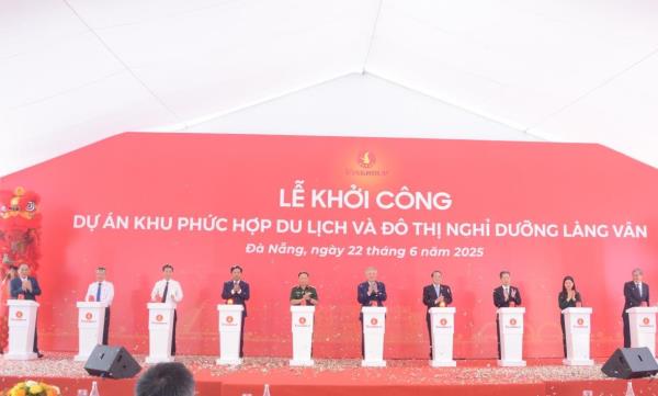 Khởi công dự án Làng Vân