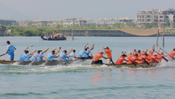 Đội đua nam phường Hòa Hiệp Bắc và nữ quận Cẩm Lệ về nhất giải đua quận Liên Chiểu mở rộng