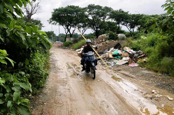 Con đường đẫm lệ