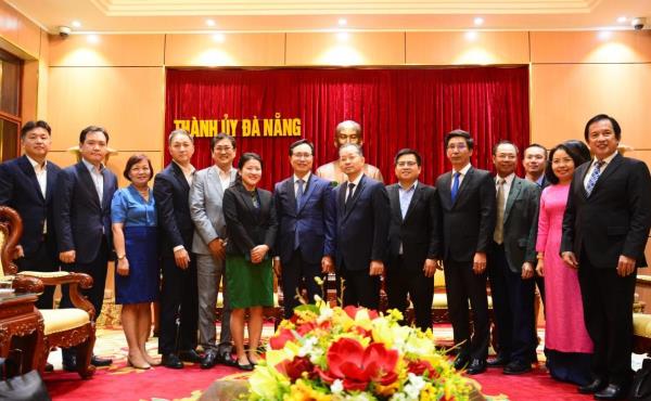 Bí thư Thành ủy Nguyễn Văn Quảng tiếp Tổng giám đốc Tổ hợp Samsung Việt Nam