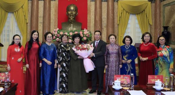 Chủ tịch nước Võ Văn Thưởng gặp mặt Hiệp hội Nữ doanh nhân Việt Nam