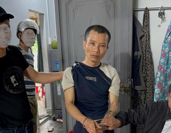 Bắt đối tượng trữ ma túy và súng đạn