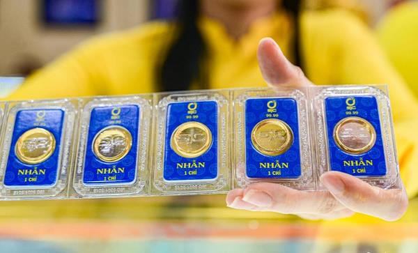 Giá vàng lập đỉnh kỷ lục 100 triệu/lượng: Có bất thường, tăng tiếp hay hạ nhiệt?