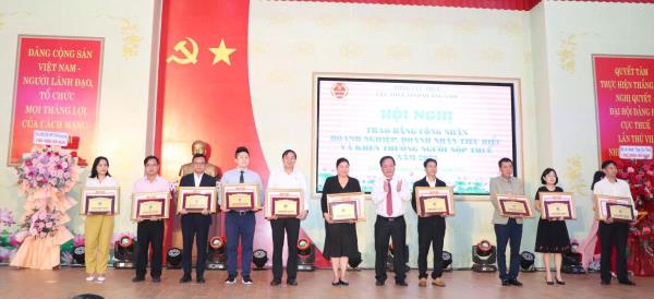 Quảng Nam tuyên dương 176 tập thể, cá nhân thực hiện tốt nghĩa vụ thuế