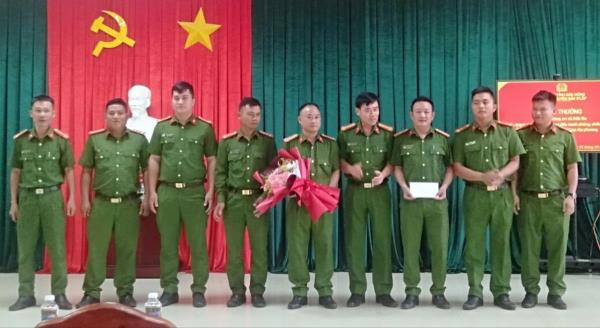 Đắk Nông: Khen thưởng Công an xã Đắk Ru triệt phá vụ ma túy