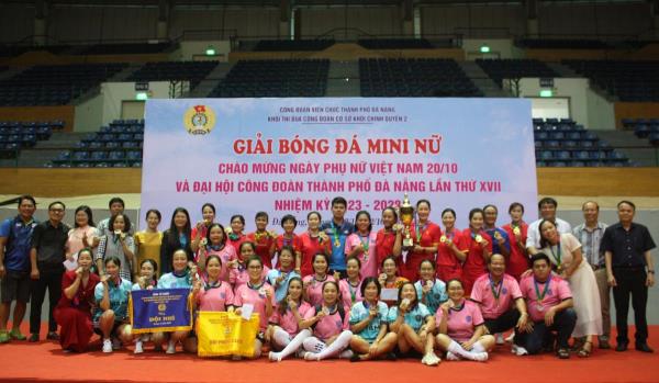 Sở Văn hóa – Thể thao vô địch giải bóng đá mi ni chào mừng Ngày phụ nữ Việt Nam 20-10