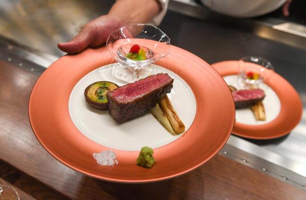 Cuộc hội ngộ của hai nhạc trưởng trong bữa tiệc tinh hoa ẩm thực Pháp - Nhật tại nhà hàng La Maison 1888