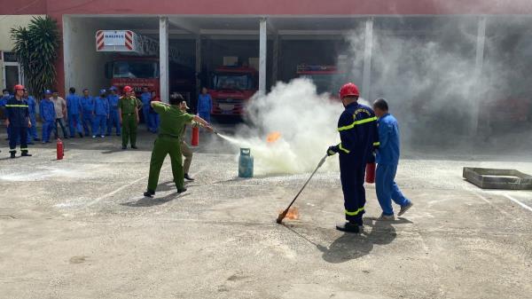 Tập huấn nghiệp vụ phòng cháy chữa cháy cho lực lượng dân phòng địa bàn Q.Sơn Trà