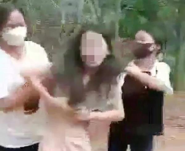 Công an vào cuộc xác minh  vụ nữ sinh bị đánh, lột áo quần ở Nghệ An