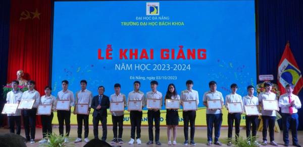 Trường Đại học Bách khoa Đà Nẵng đón gần 4.000 tân sinh viên nhập học